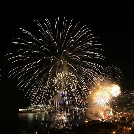 Central Suite In Funchal 2N-3