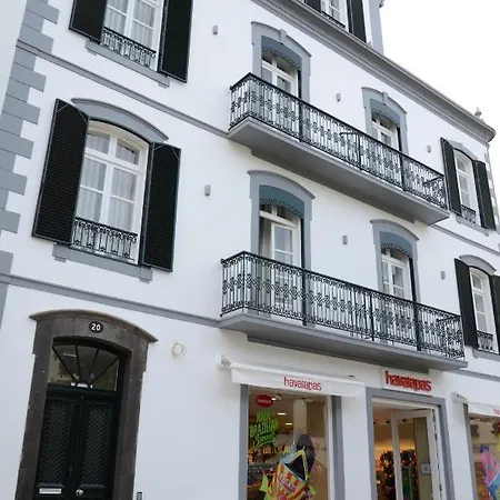 Edificio Charles 202-3