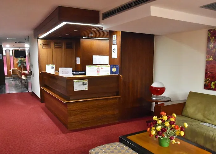Funchal (Madeira) Cheap Hotels near Aeropuerto de São Paulo-Congonhas Airport (CGH)