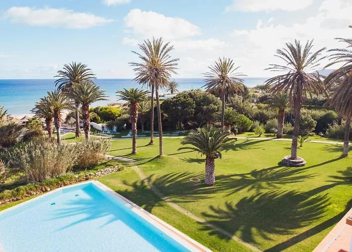 Resort vicino a Casa Colombo