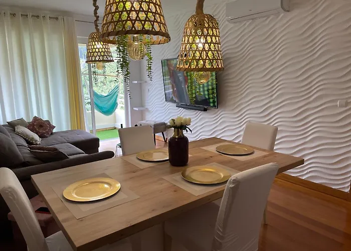 Pet friendly Ajuda Paradise Apartment With Pool And Private Parking Funchal 