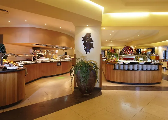 Hotéis centrais de Funchal (Madeira)