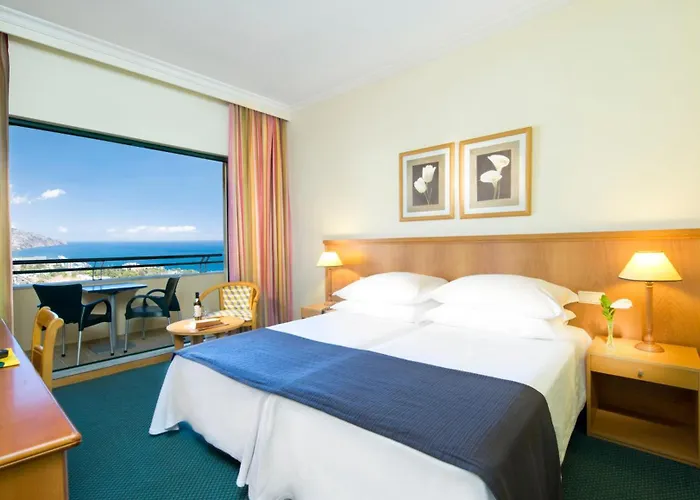 Hotéis com quadra de tênis de Funchal (Madeira)