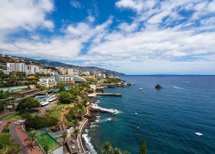 Pet friendly Funchal Sea View I By An Island Apart