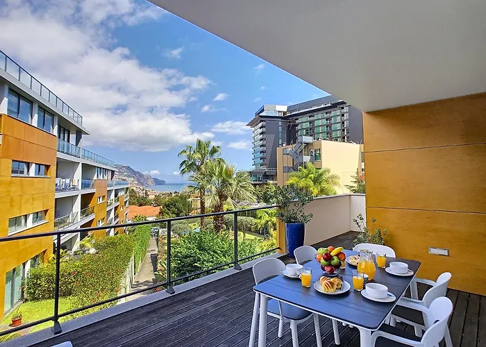 Funchal (Madeira) Vacation Rentals with pool