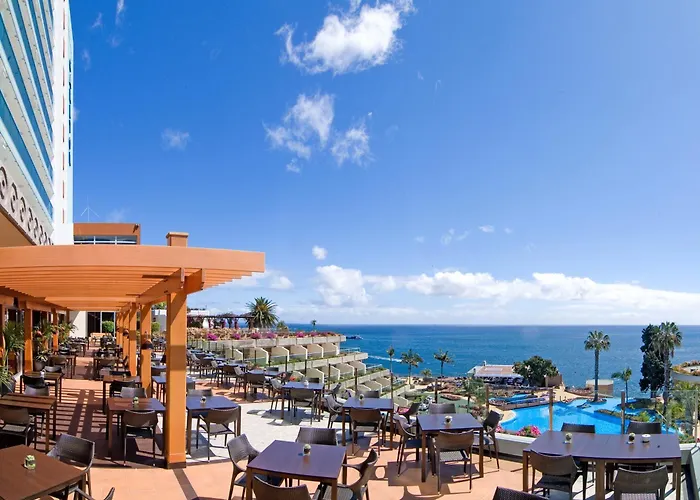 Hotel con campo da tennis a Funchal (Madeira)