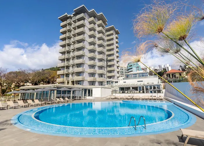 Funchal (Madeira) hotels near Convento de Santa Clara 15