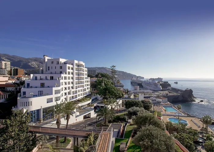 Funchal (Madeira) 4 Star Hotels