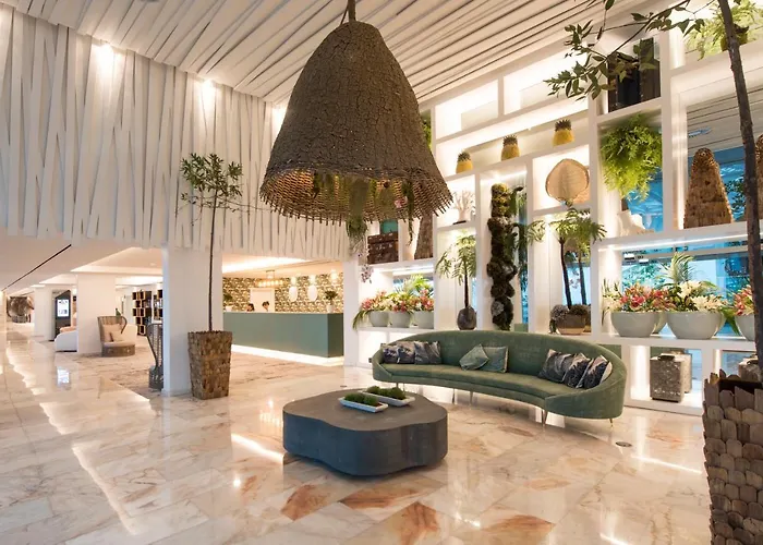 Funchal (Madeira) Hotels With Jacuzzi in Room near Madeira Botanical Garden