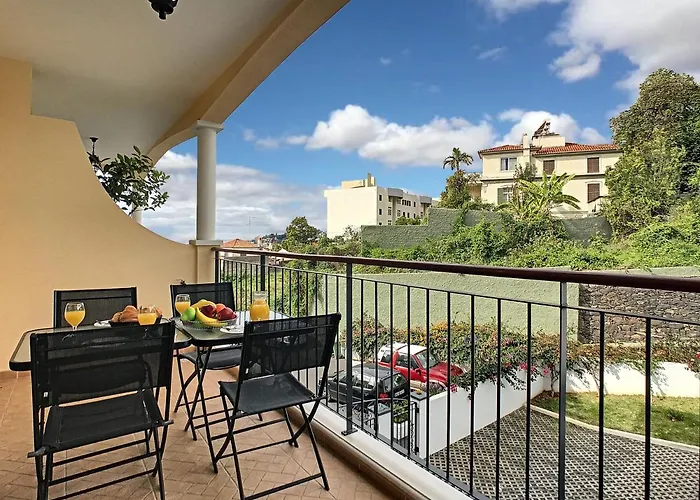 Pet friendly Apartment Lotus By Lovelystay Funchal 